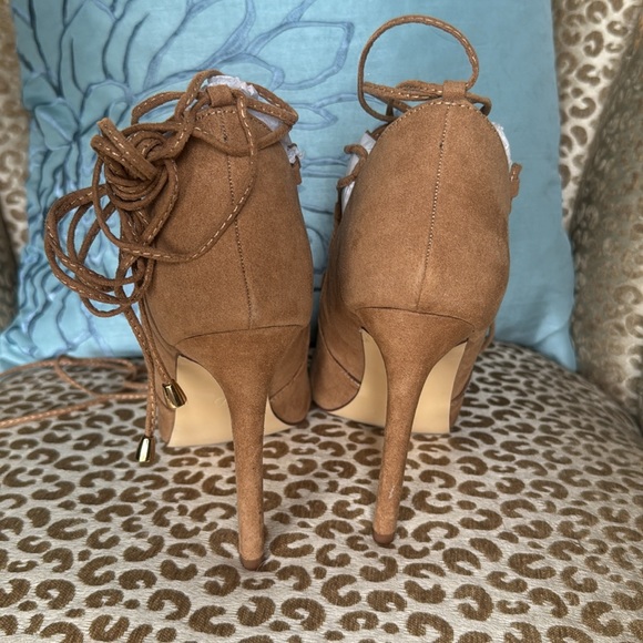 NIB camel tan Olivia Ferragamo “Anne” lace up open toe faux suede stiletto - Picture 6 of 8